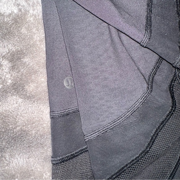 Lululemon wunder under black mesh 28” leggings size 6 - Picture 6 of 6